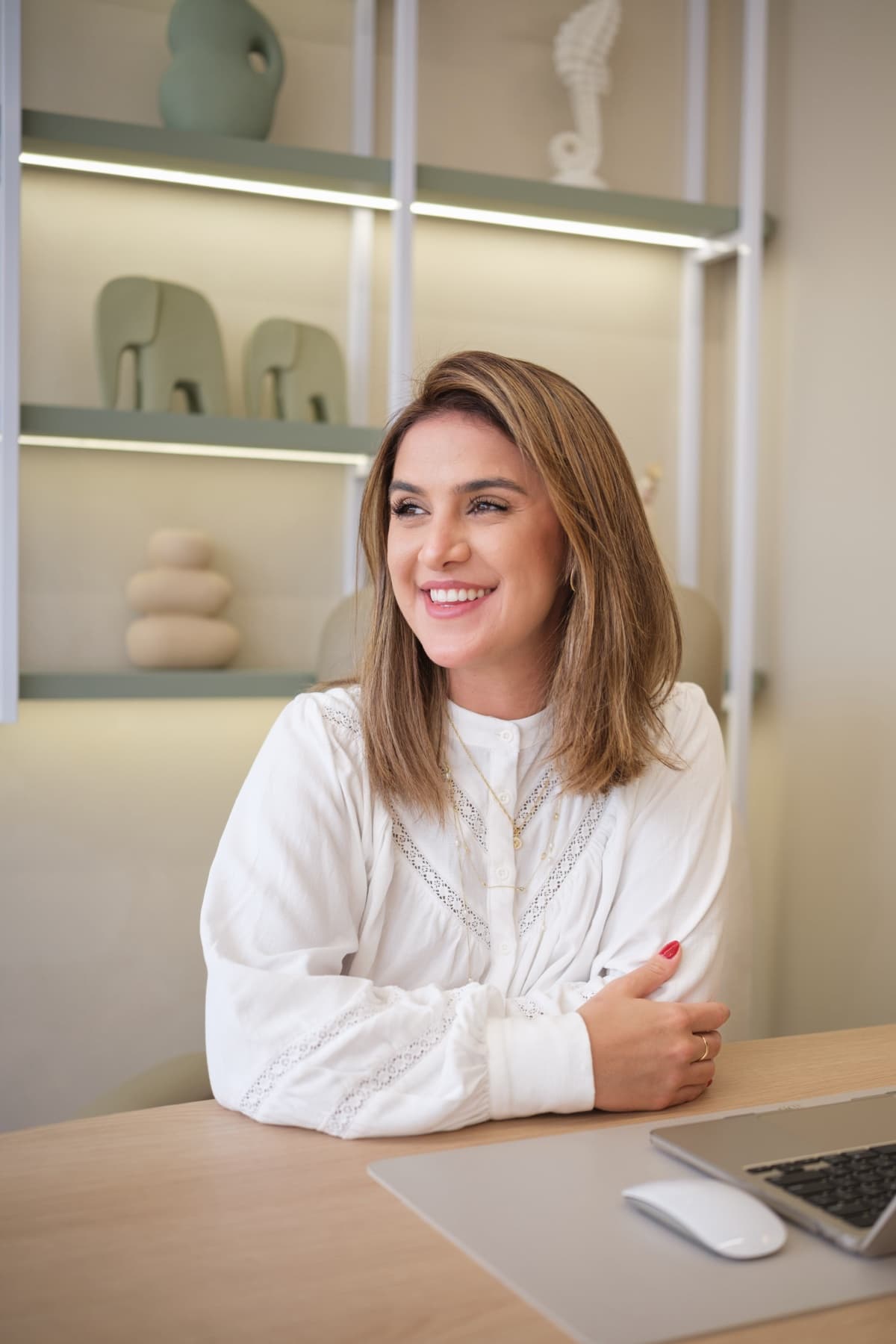Dra. Juliana Dutra no consultório